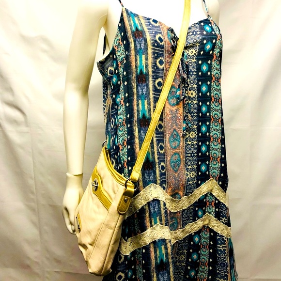 FRANCO SARTO NEW MESSENGER PURSE WITH BEAUTIFUL INTERIOR & VEGAN LEATHER - Picture 5 of 16